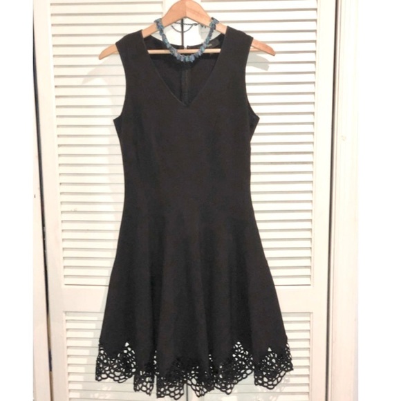 Maia Scuba and Flare Fit Knit Sleeveless Dress Black Size 4 - Picture 4 of 10